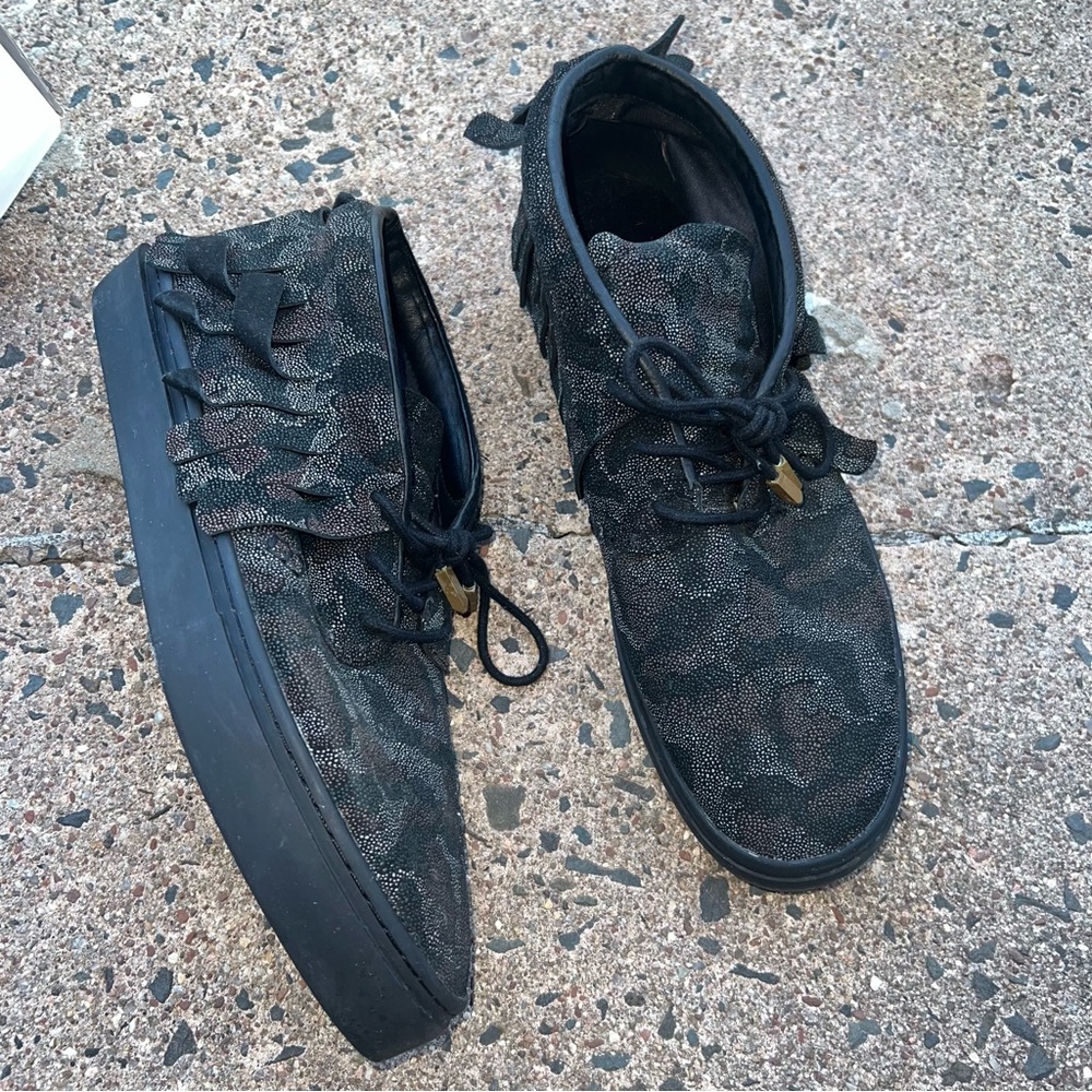 Clearweather Brand The One O One Black Camo size 12